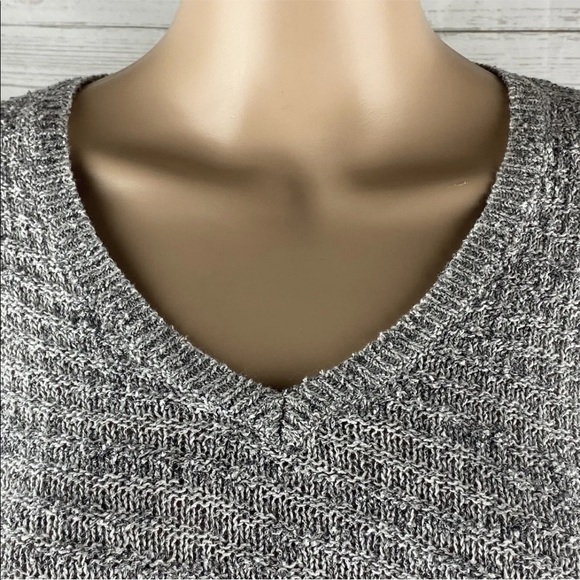 Calvin Klein Sweater - Picture 2 of 12